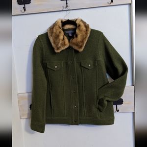 Northern Isles Olive knit fur collar jacket size medium